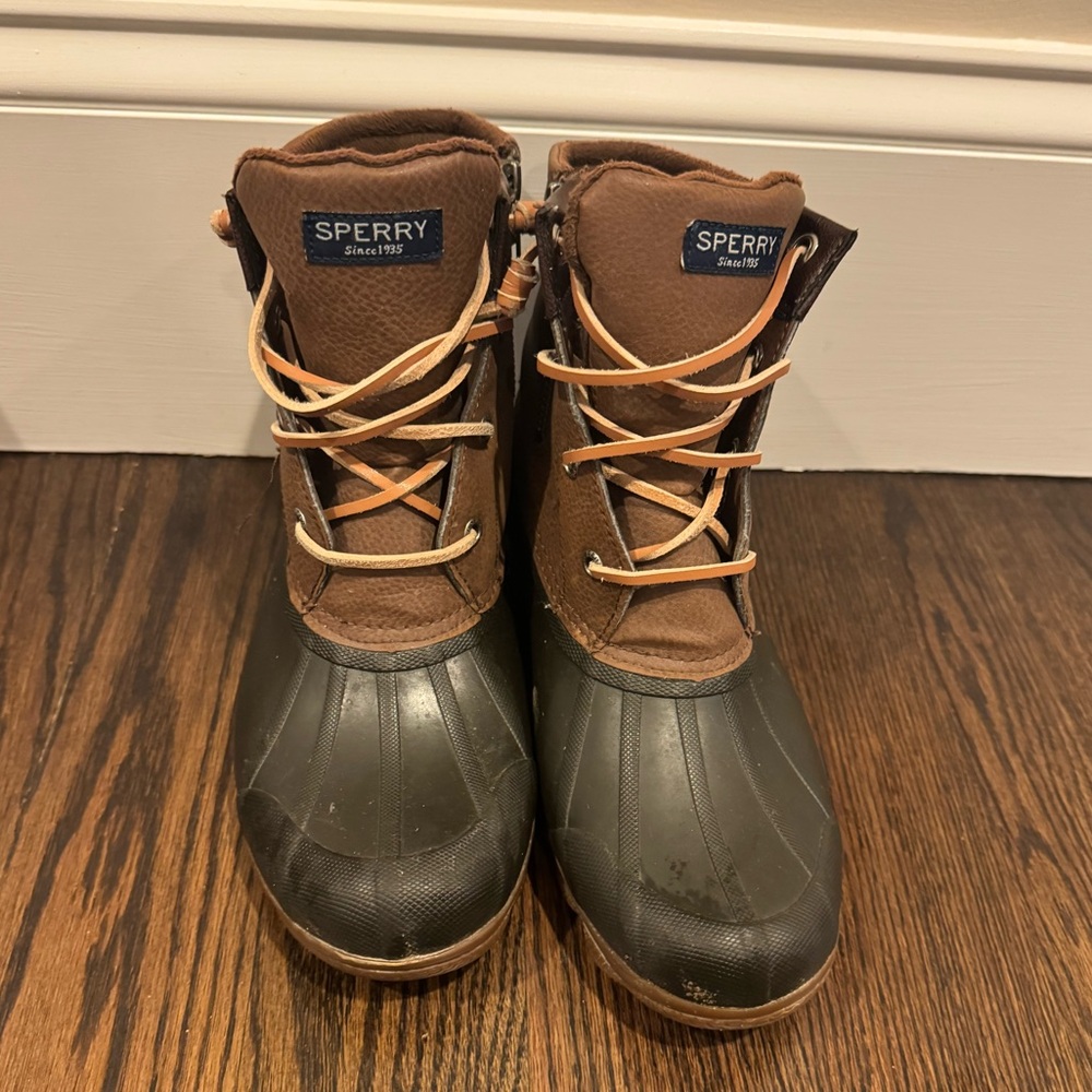 Sperry boots size 7
